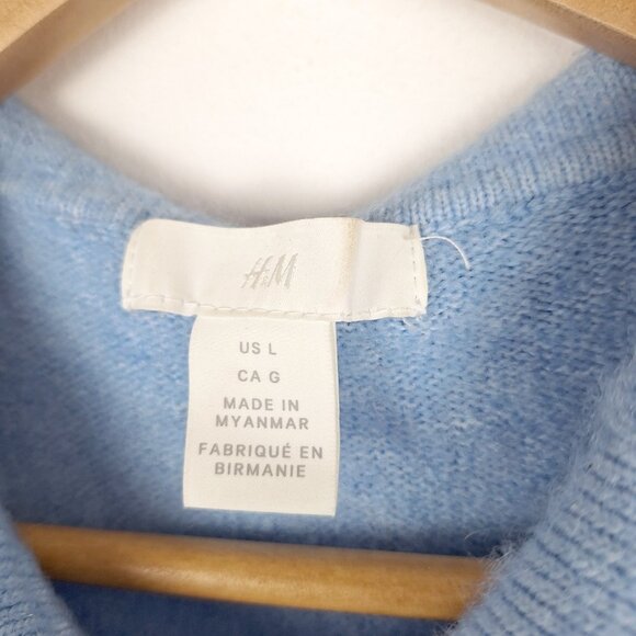 H&M Wool Blend Henley Sweater Size L. Sky Blue Oversized Rhinestone Button - Picture 14 of 15